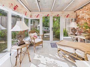 Garden room- click for photo gallery